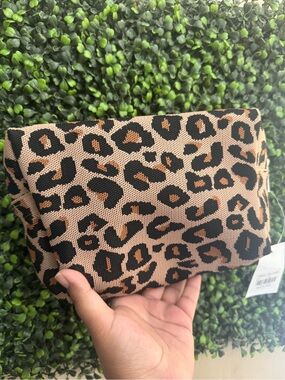 Leopard Print Knit Clutch - Brown & Black